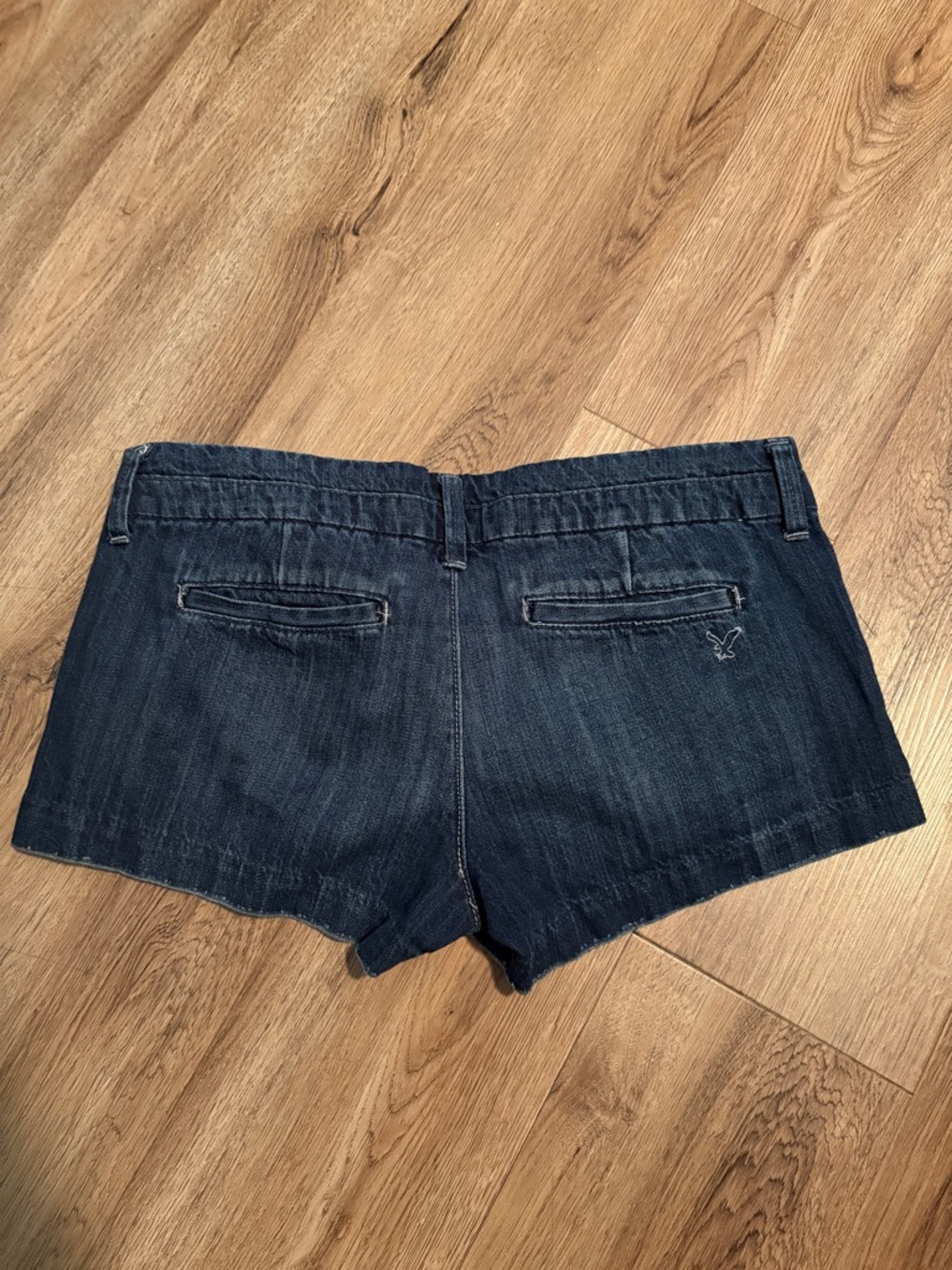 American Eagle Low Rise Mini Short - Picture 2 of 4